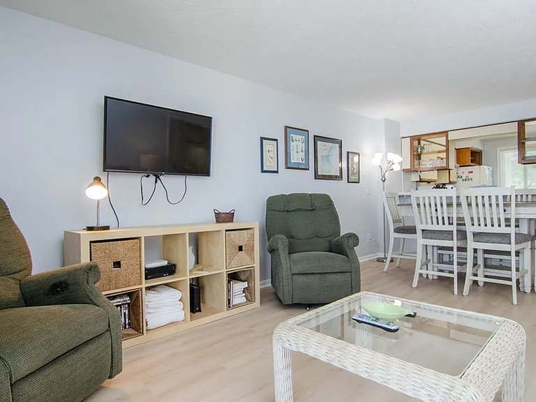 2110 Surf Rider Cir #A — Photo 12