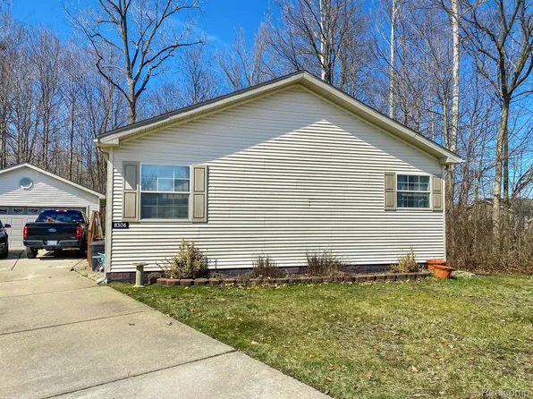 8306 Thetford Ln, Willis, MI 48191
