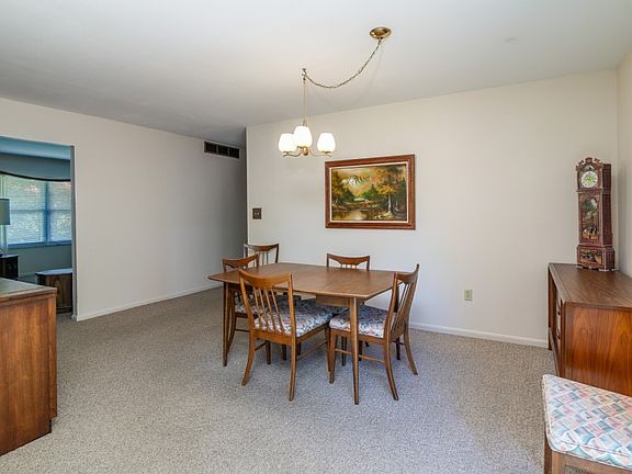 3rd image of 4140 Stonewall Cir