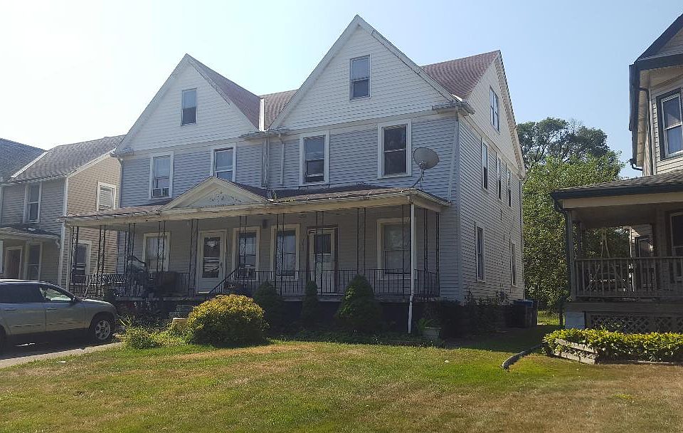 2nd image of 1832 E 31st St