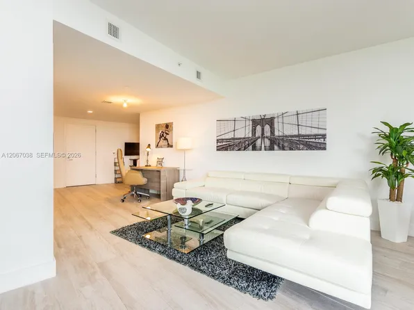 121 NE 34th St, Miami, FL