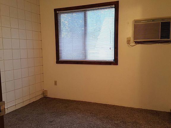 4th image of 877 N 26th St APT 203