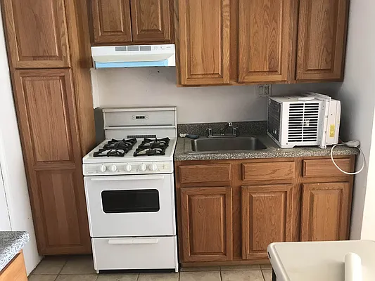 Rented by Voro, LLC | media 17