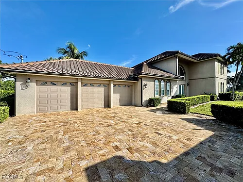 14370 McGregor Blvd Photo 1