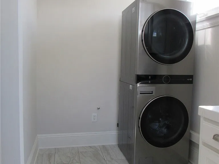 2267 Honolulu Ave #4 — Photo 10