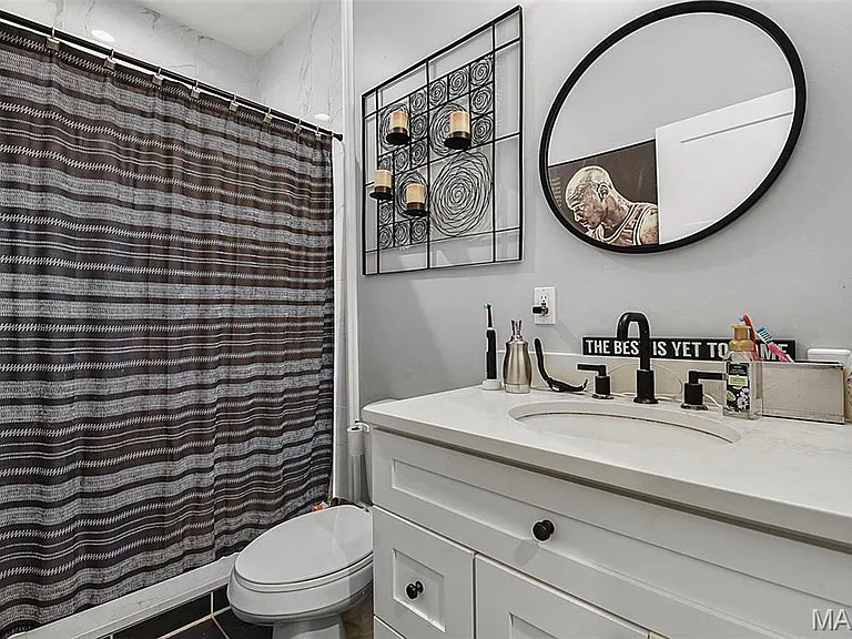 4631 Washington Ave — Photo 8