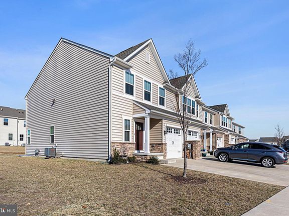2nd image of 393 Goodwick Dr