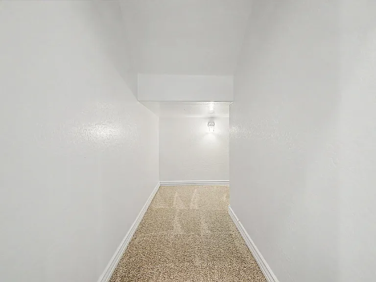 16124 N 180th Ln — Photo 25