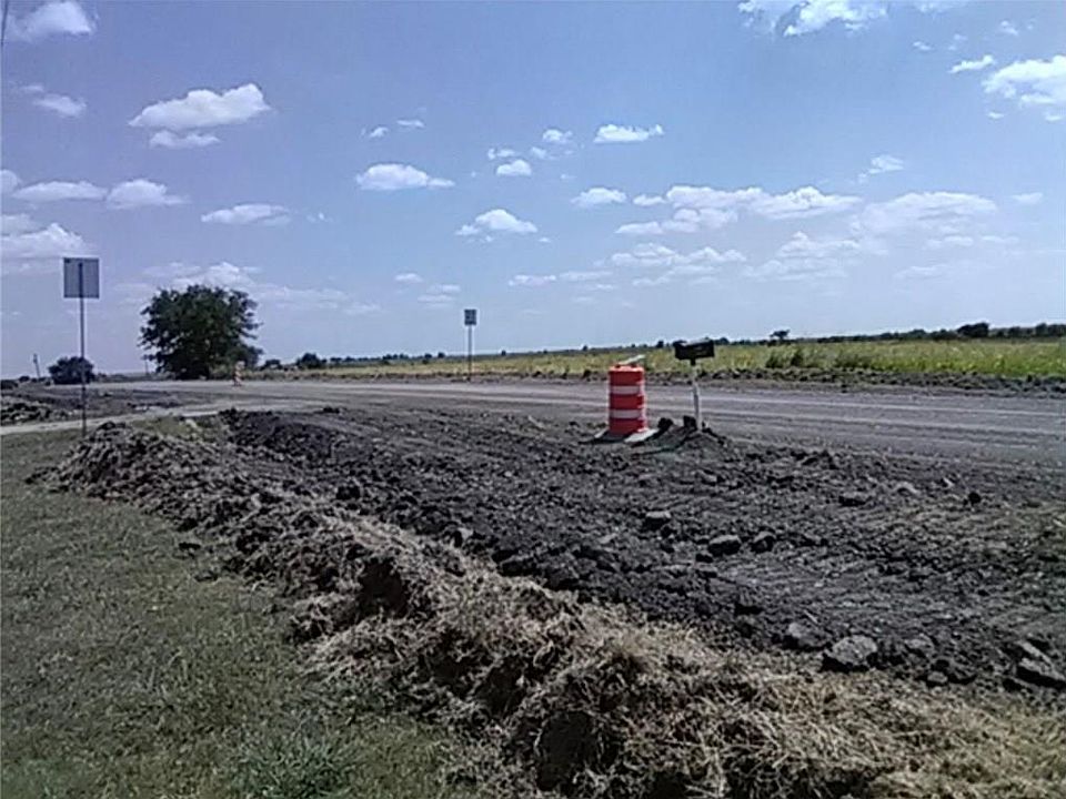 2nd image of 1565 Fm 984
