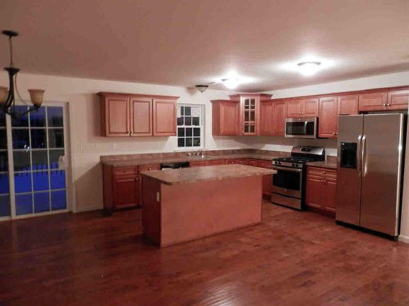 2nd image of 10 Morris Ave