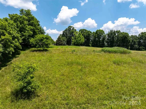 7 Firefly Ridge Trl, Alexander, NC 28701