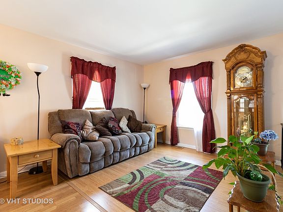 2nd image of 16737 91st Ave