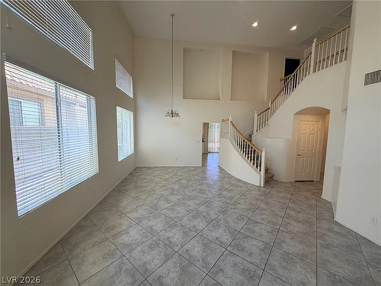 925 Lexington Cross Dr — Photo 6