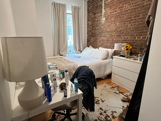 Rented by J PRESTON AND ASSOCIATES INC | media 10