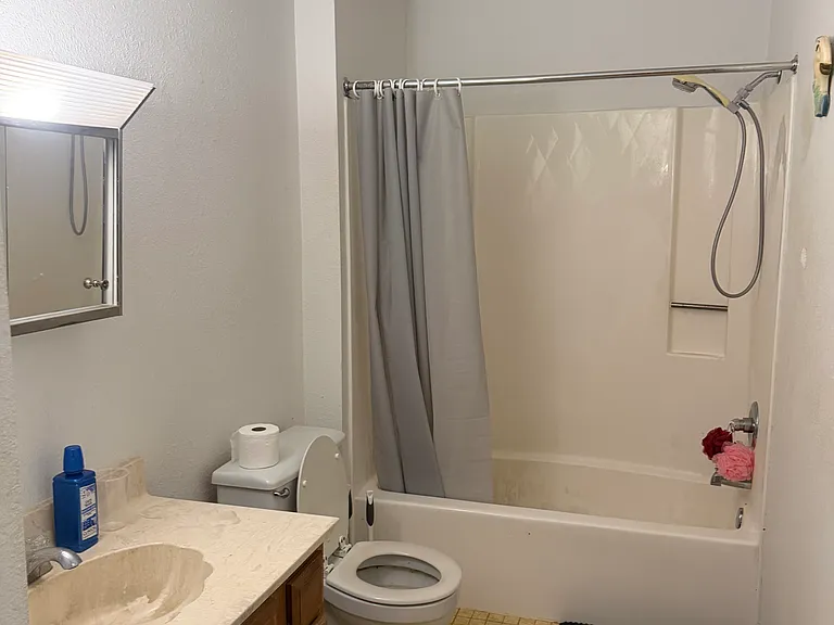 212 Church St #6 — Photo 2