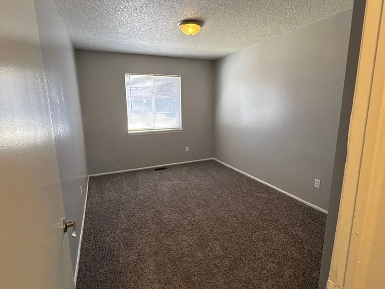 311 S Murray Blvd — Photo 5