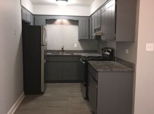 9700 Nottingham Ave APT 2E, Chicago Ridge, IL 60415