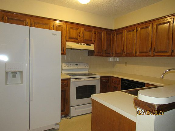 3rd image of 11951 Goodman St