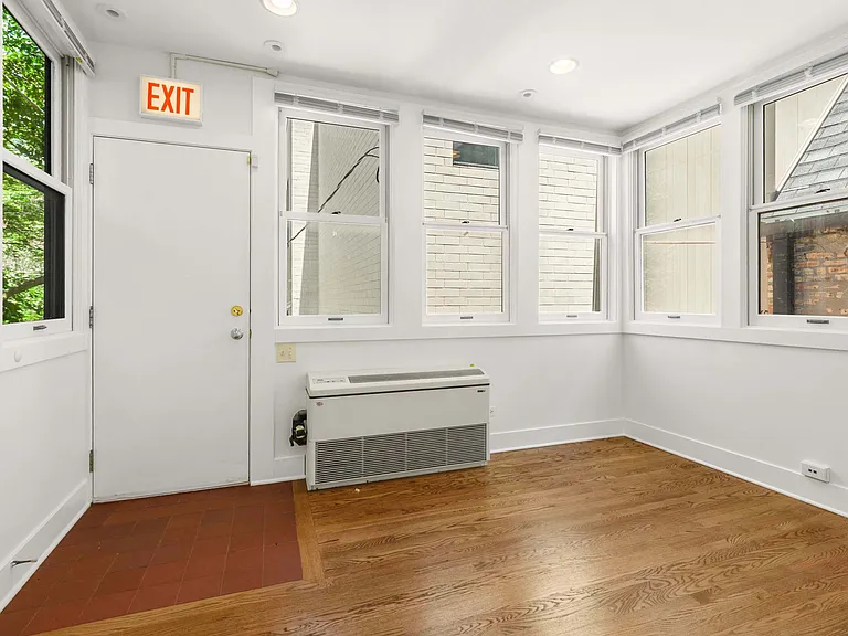 532 W Fullerton Pkwy — Photo 10