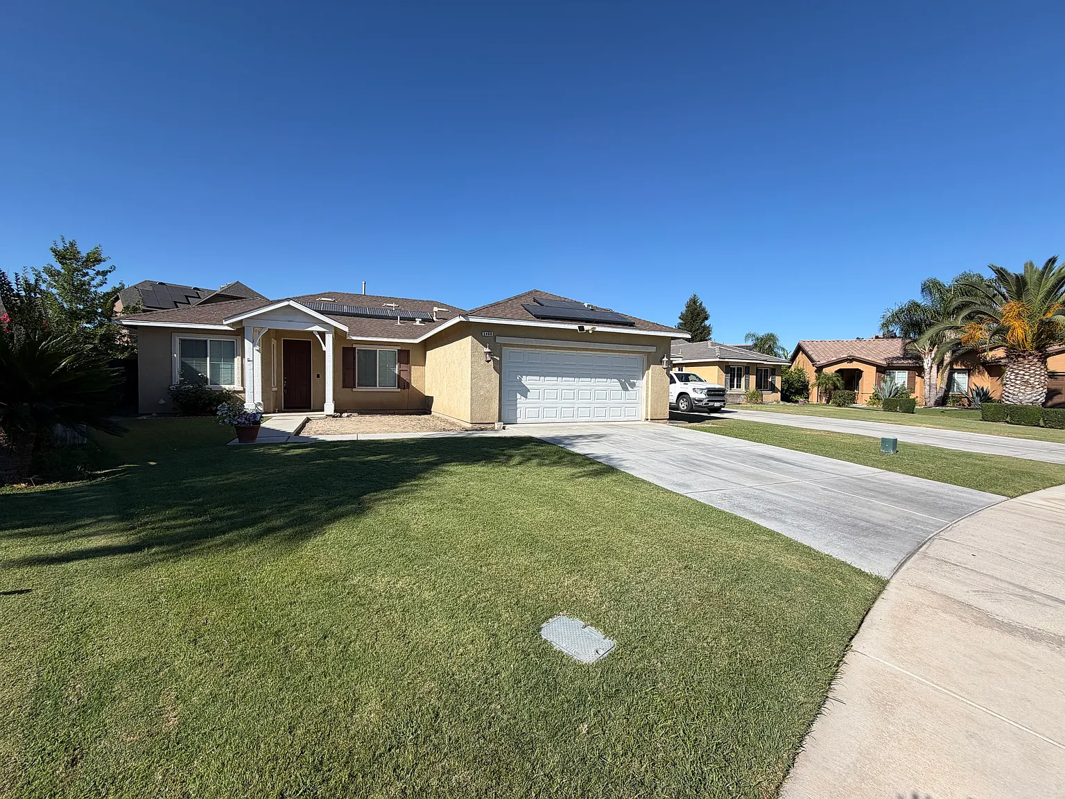 4 bed, 1750 sqft, $2,450 — Photo 2