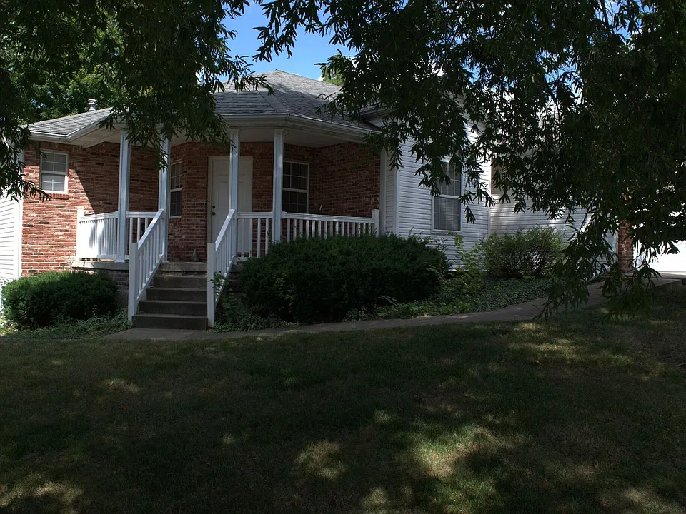 309 Grampian Dr