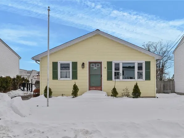 57 Whirlaway Pl, Pawtucket, RI 02861