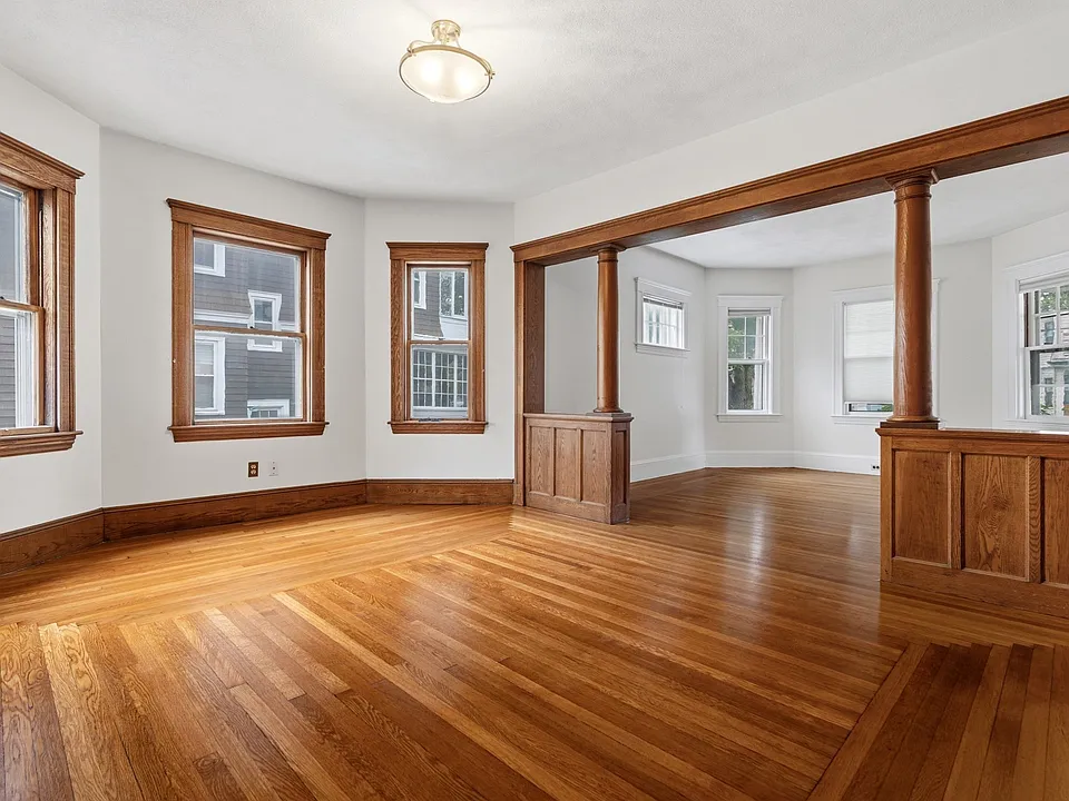 39 Harlow St #1