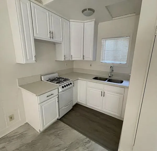 1030 N Raymond Ave #5A — Photo 5