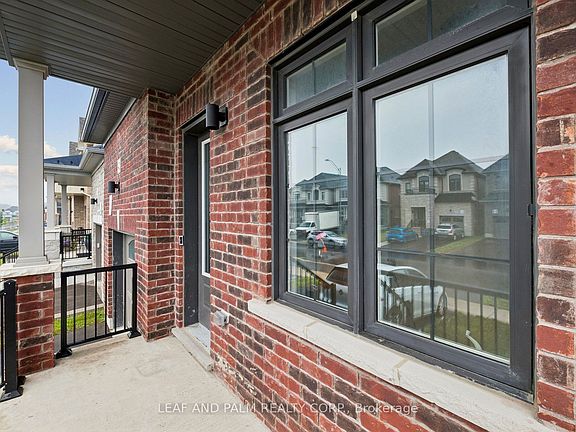 4th image of 42 Northrop Ave