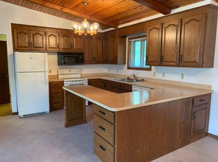 944 1st Ave SW, Forest Lake, MN 55025