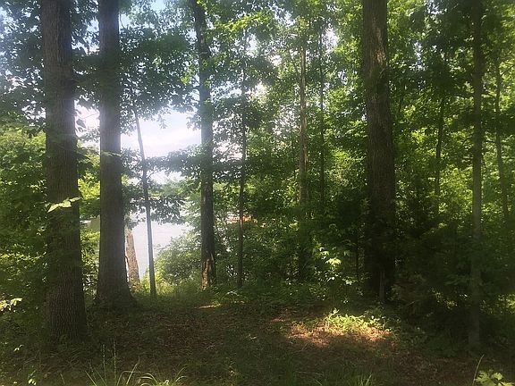3rd image of 106 Grand Valley Dr