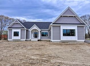 467 Sowams Rd, Barrington, RI 02806