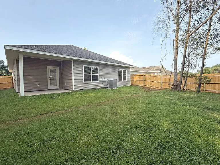 530 Bridle Way — Photo 17