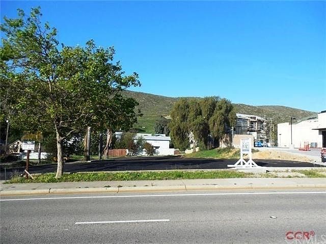 Upper lot