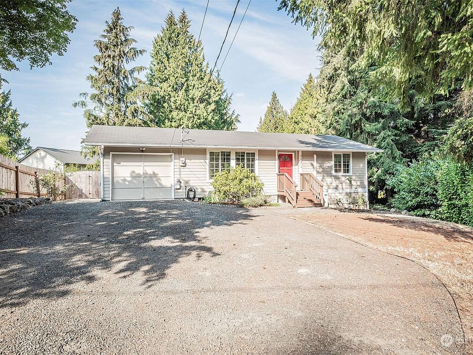 1st image of 7678 Lees Dr NE