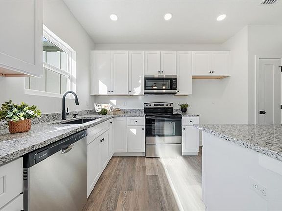 3rd image of 1458 3RD STREET