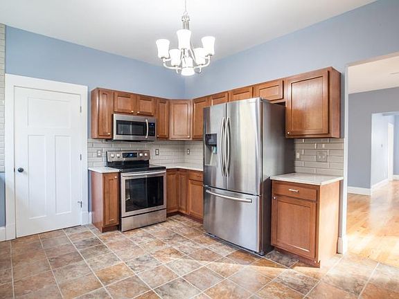 5th image of 715 Delta Ave Unit 2