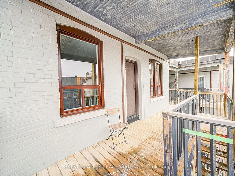 1074 Saint Clair Ave W #4 — Photo 31