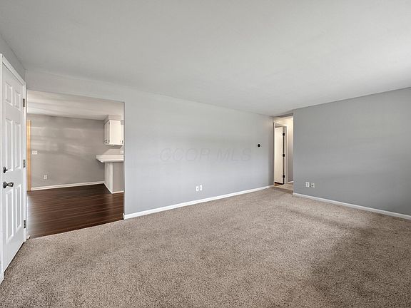 4th image of 3675 Panama Dr