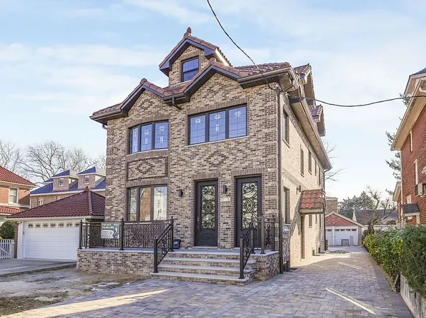 14618 Laburnum Ave, Flushing, NY 11355