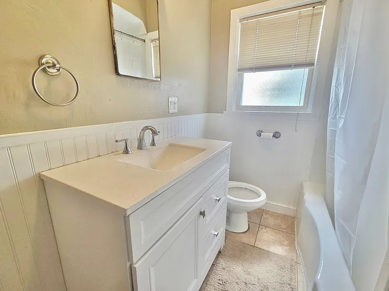 145 N 300 W — Photo 13