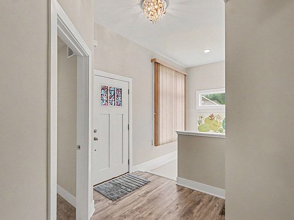 4th image of 1243 S Village Cir