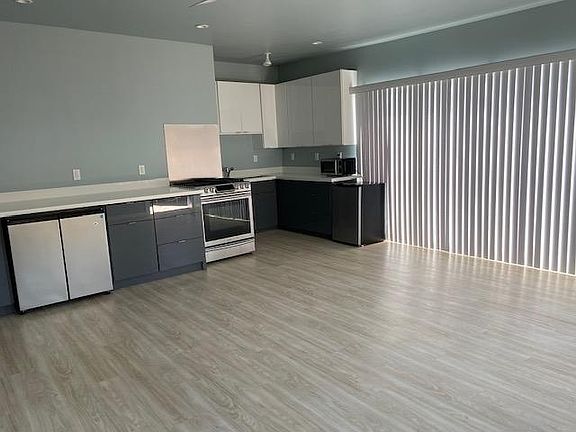 2nd image of 1107 Elm Dr #2
