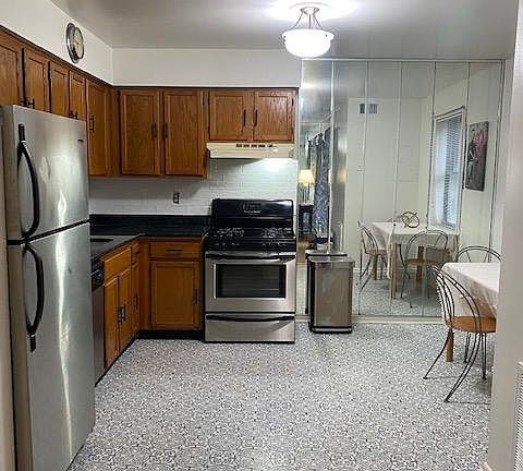 5th image of 700 Schuyler Ave APT A11