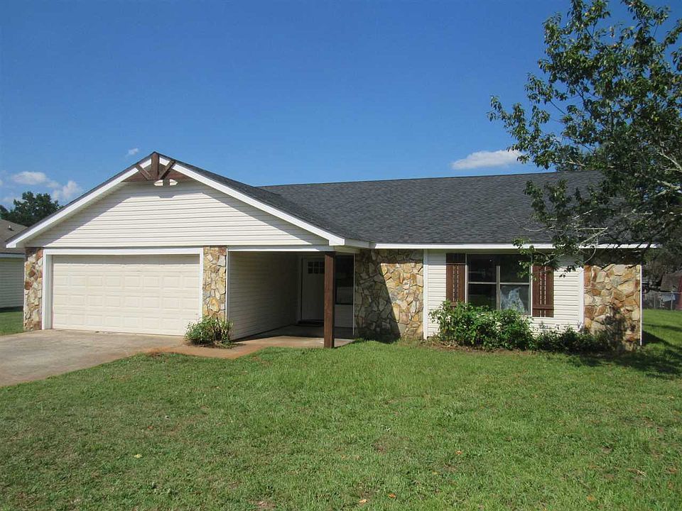 1st image of 209 Countrywood Trl