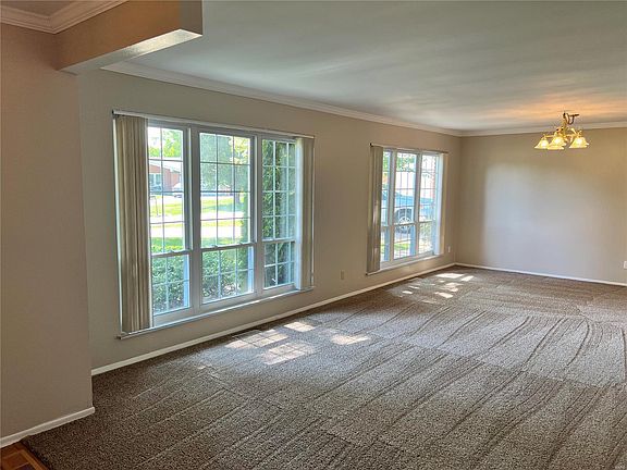 4th image of 10225 Dovercrest Dr