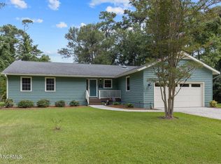 3606 Meadow Dr, Morehead City, NC 28557