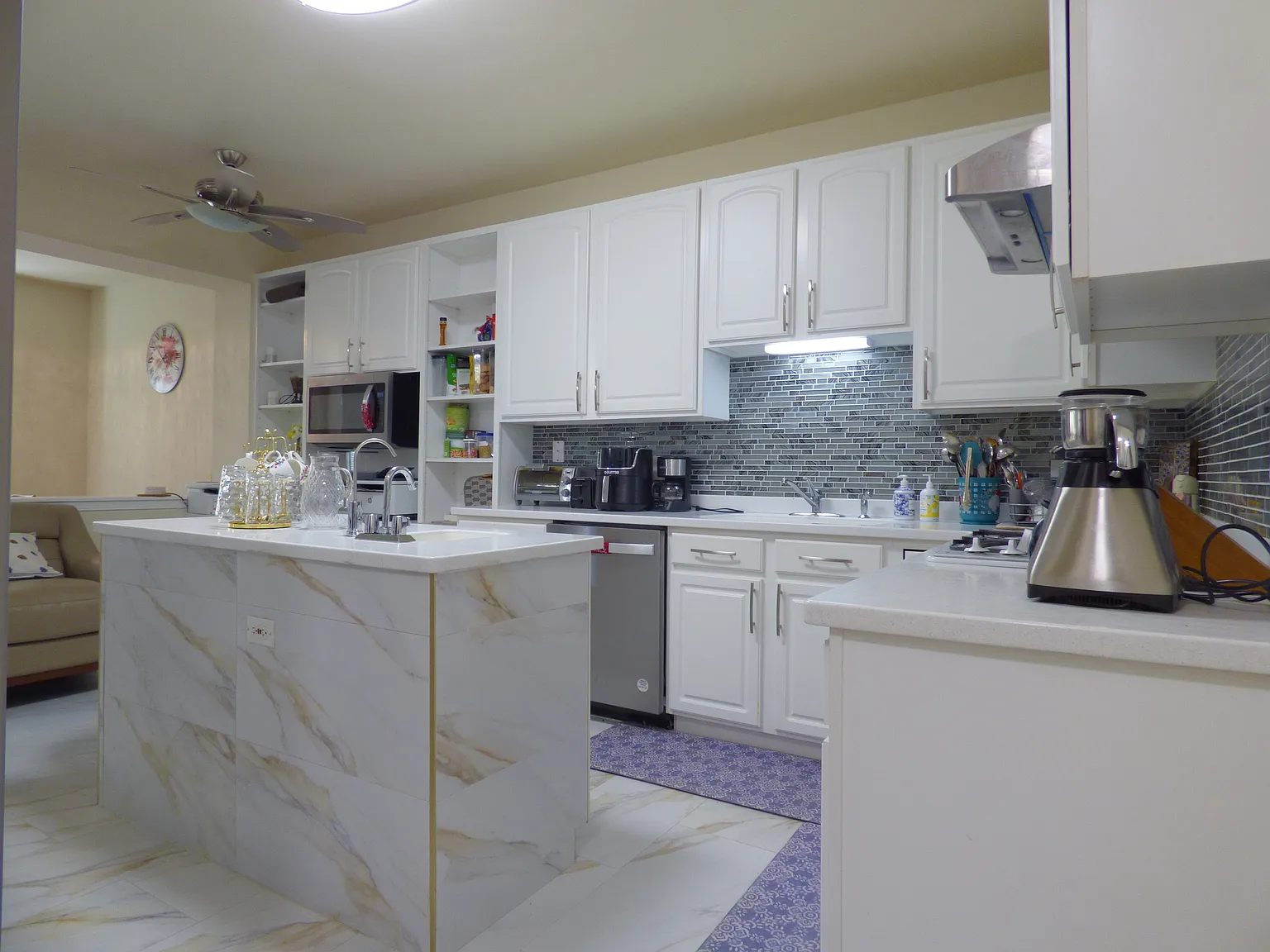 3 bed, 2000 sqft, $3,200 — Photo 3
