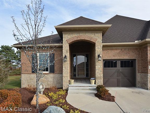 2nd image of 24392 Pinnacle Cir