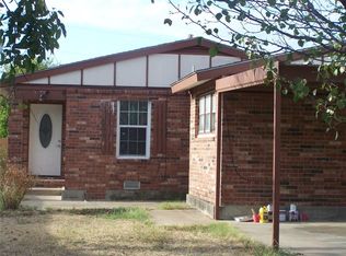 1233 W Bishop St, Weatherford, TX 76086